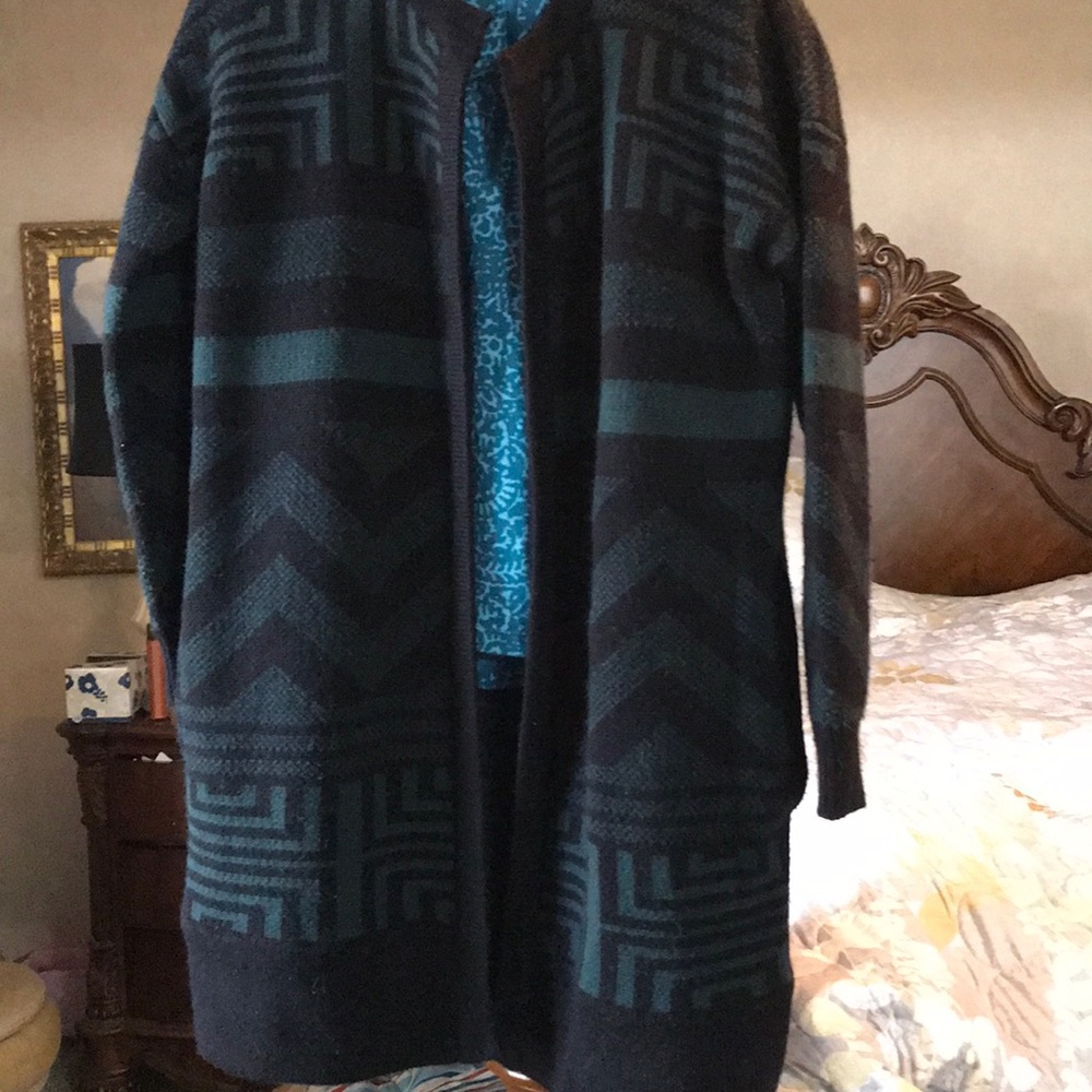 Sweater with shirt
